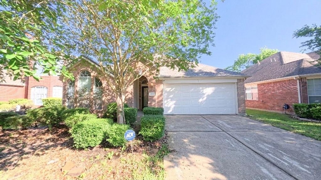 3218 Pine Run Drive, Spring, TX 77388