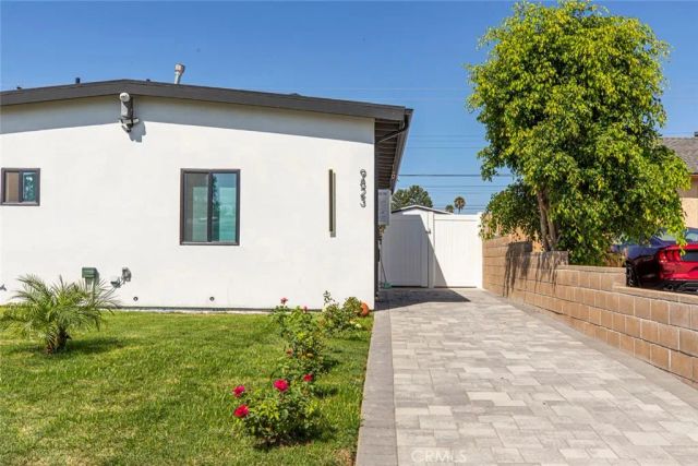 9823 Odessa, North Hills, CA 91343