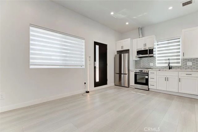 9823 Odessa, North Hills, CA 91343