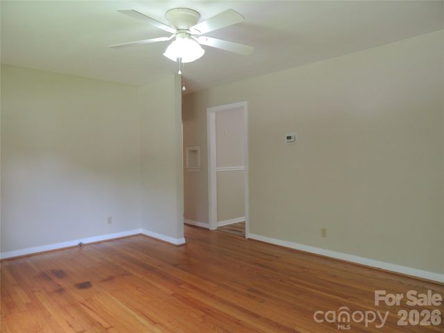 409 East K Street E, Newton, NC 28658