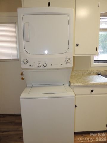 409 East K Street E, Newton, NC 28658