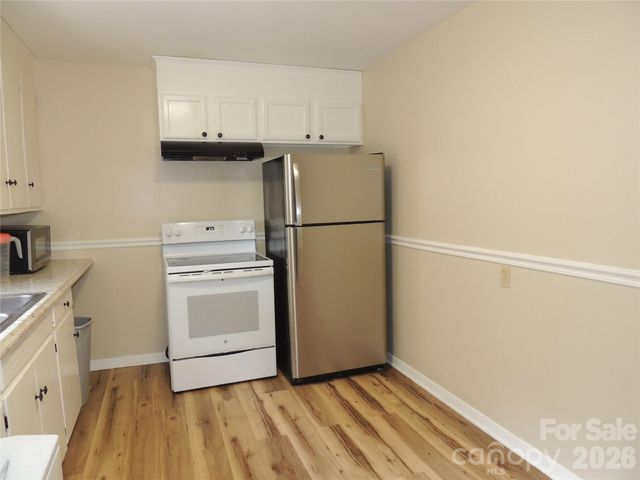409 East K Street E, Newton, NC 28658