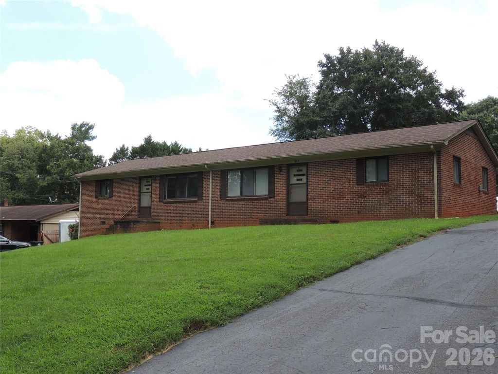 409 East K Street E, Newton, NC 28658