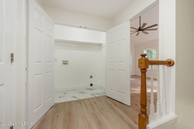4306 Stone Glen Rd, Louisville, KY 40241