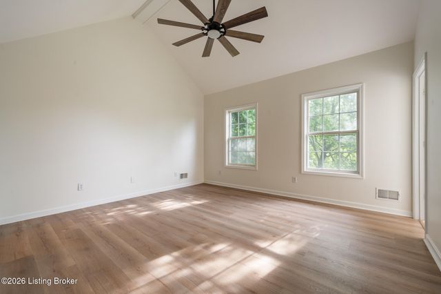 4306 Stone Glen Rd, Louisville, KY 40241