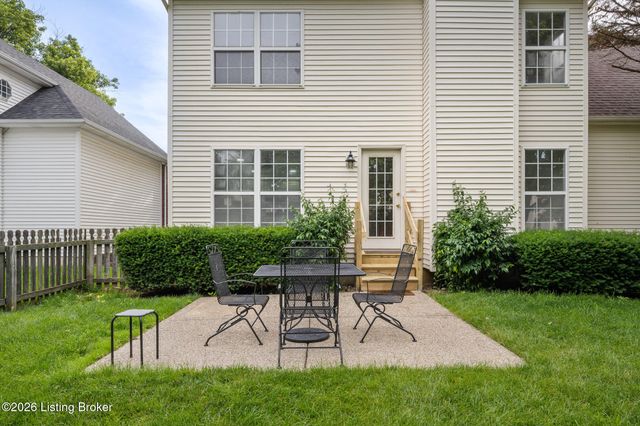 4306 Stone Glen Rd, Louisville, KY 40241
