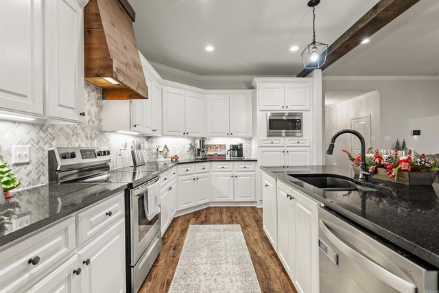 104 Hayden, Beebe, AR 72012