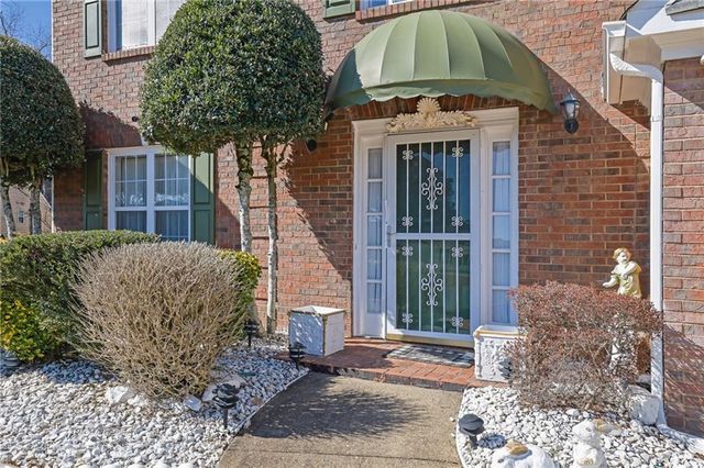 1611 Hathaway Place NW Place, Kennesaw, GA 30144