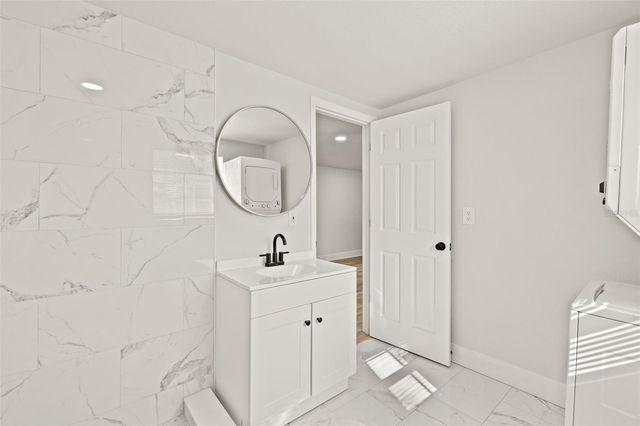 3817 W BAY TO BAY BOULEVARD B, Tampa, FL 33629