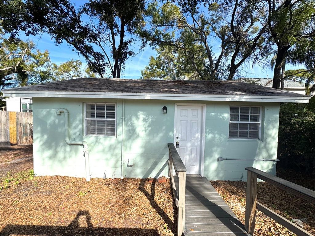 3817 W BAY TO BAY BOULEVARD B, Tampa, FL 33629