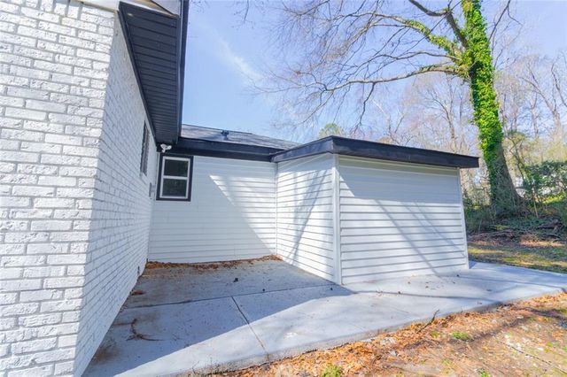 4324 Greenleaf Lane, Forest Park, GA 30297