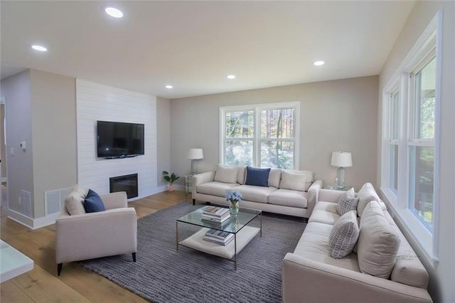 4324 Greenleaf Lane, Forest Park, GA 30297