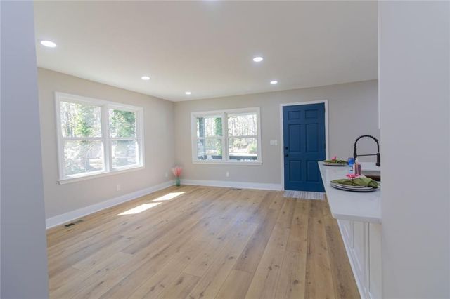 4324 Greenleaf Lane, Forest Park, GA 30297