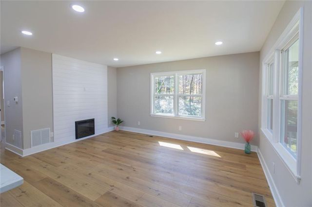 4324 Greenleaf Lane, Forest Park, GA 30297