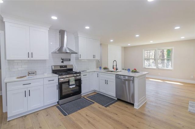 4324 Greenleaf Lane, Forest Park, GA 30297