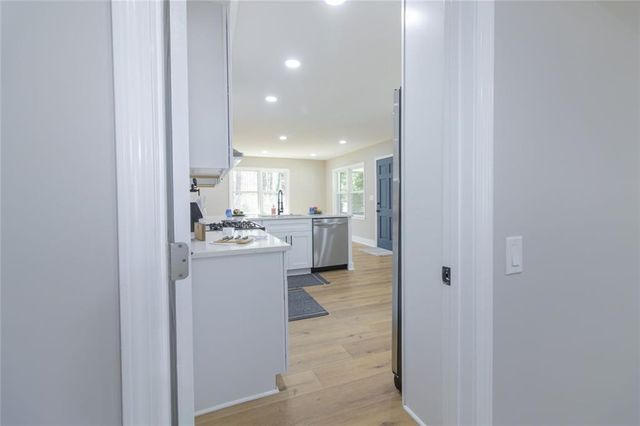 4324 Greenleaf Lane, Forest Park, GA 30297