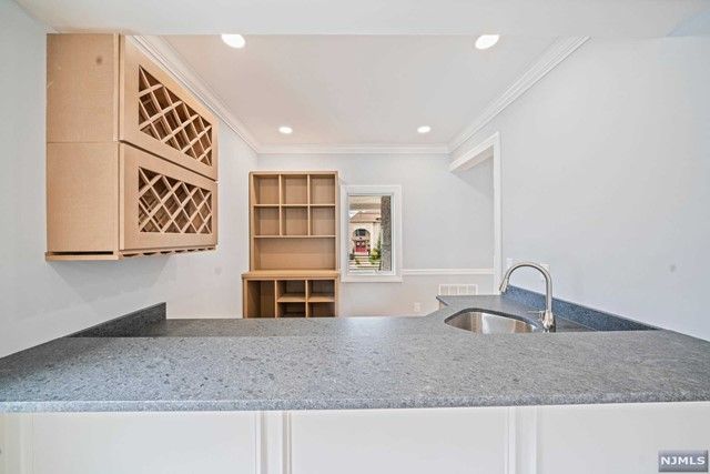 173 Santiago Avenue, Rutherford, NJ 07070