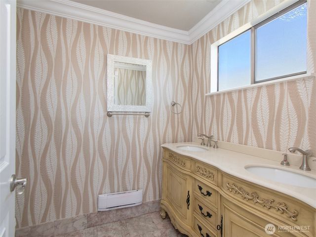 429 E Whidby Avenue, Port Angeles, WA 98362