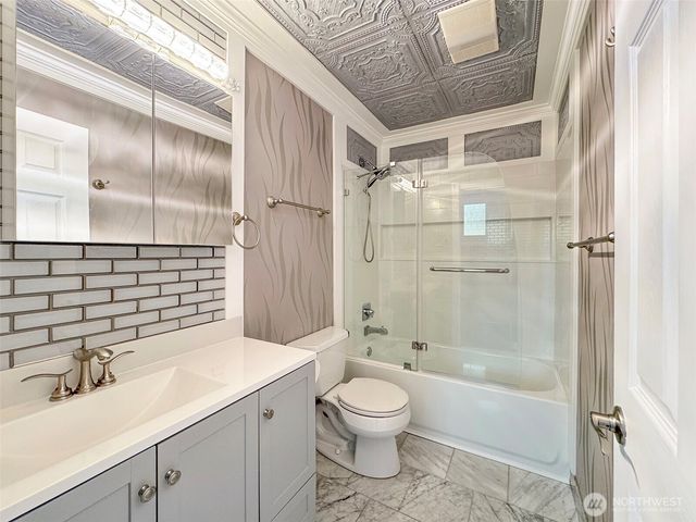 429 E Whidby Avenue, Port Angeles, WA 98362
