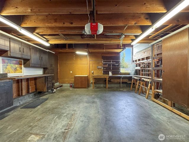 429 E Whidby Avenue, Port Angeles, WA 98362