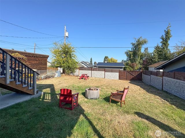 429 E Whidby Avenue, Port Angeles, WA 98362