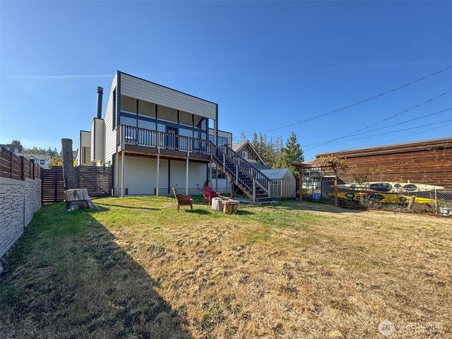 429 E Whidby Avenue, Port Angeles, WA 98362
