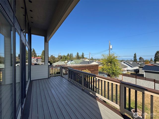 429 E Whidby Avenue, Port Angeles, WA 98362