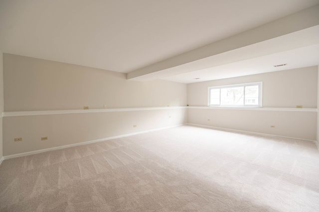 1722 W Pheasant Trail, Mount Prospect, IL 60056