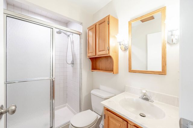 1722 W Pheasant Trail, Mount Prospect, IL 60056