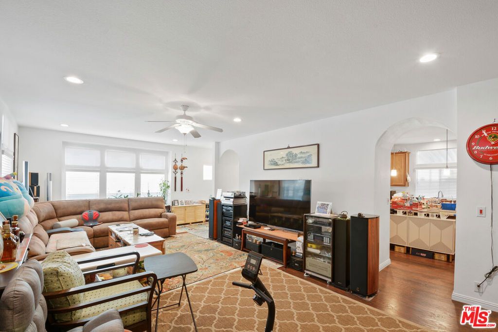 Image 6 of property listing at 17700 S Avalon Boulevard 156, Carson, CA 90746