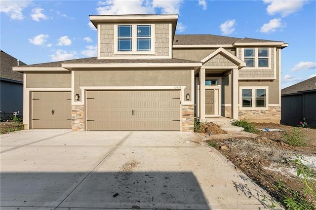 11034 N Corrington Avenue, Kansas City, MO 64156