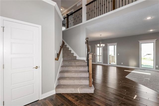 11034 N Corrington Avenue, Kansas City, MO 64156