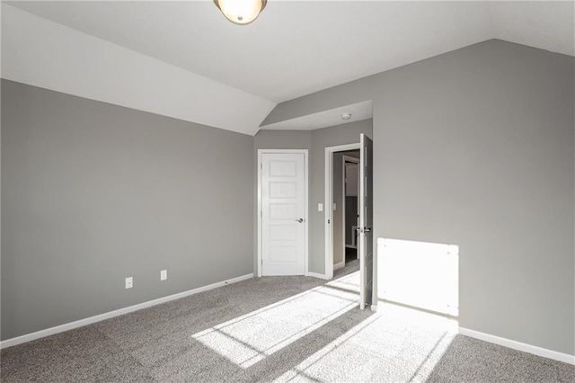 11034 N Corrington Avenue, Kansas City, MO 64156