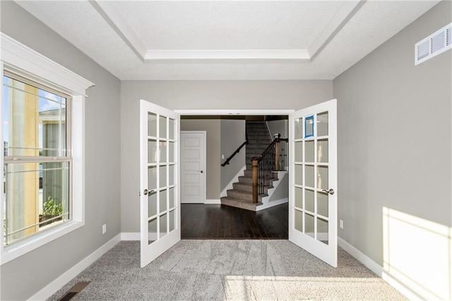 11034 N Corrington Avenue, Kansas City, MO 64156