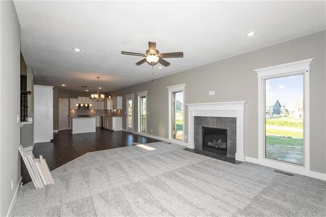 11034 N Corrington Avenue, Kansas City, MO 64156