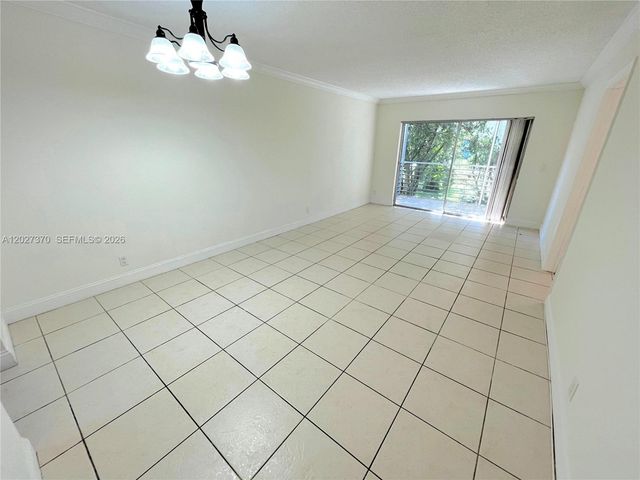 8450 Lagos De Campo Boulevard 206, Tamarac, FL 33321