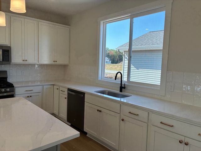 6114 Stahl Drive 16, Fruitport Twp, MI 49456