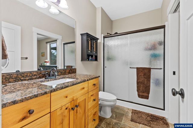 1202 Albatross Ct, Sweet Home, OR 97386