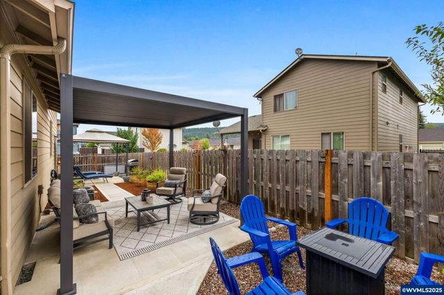 1202 Albatross Ct, Sweet Home, OR 97386