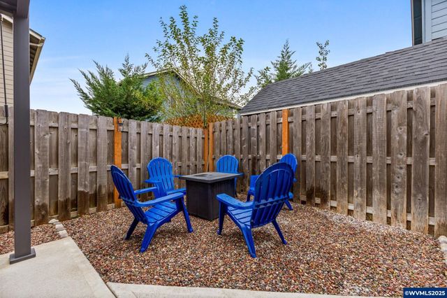 1202 Albatross Ct, Sweet Home, OR 97386