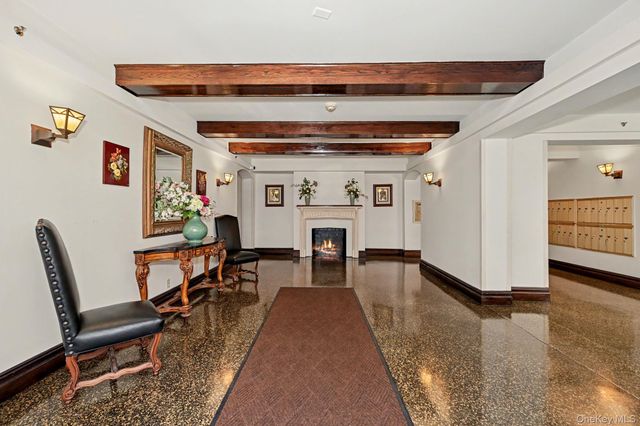 68 E Hartsdale Avenue 2L, Hartsdale, NY 10530