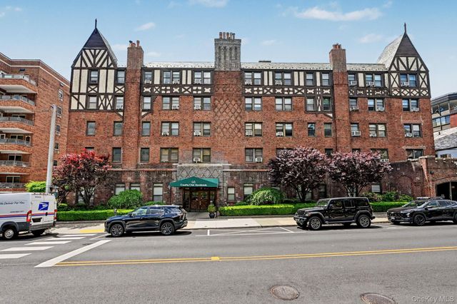 68 E Hartsdale Avenue 2L, Hartsdale, NY 10530