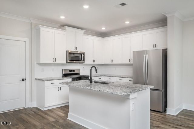 206 Custer Drive, Mebane, NC 27302