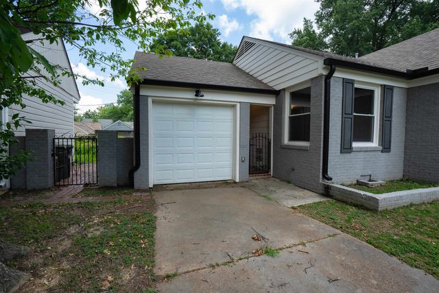 386 HOLMES CIR, Memphis, TN 38111