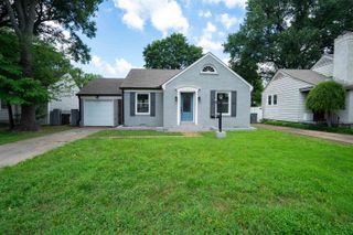 386 HOLMES CIR, Memphis, TN 38111