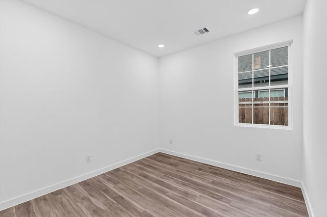 4614 Metropolitan Avenue, Dallas, TX 75210