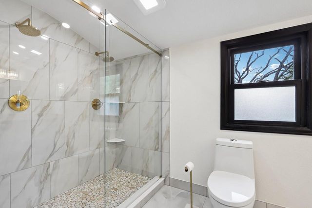 S94W14508 Groveway LANE, Muskego, WI 53150