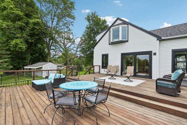 S94W14508 Groveway LANE, Muskego, WI 53150