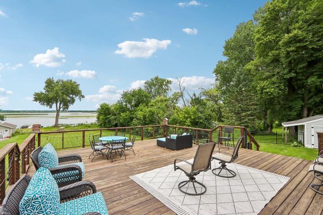 S94W14508 Groveway LANE, Muskego, WI 53150