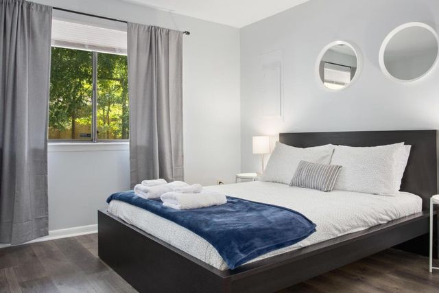 332 Summerwalk Circle 332, Chapel Hill, NC 27517